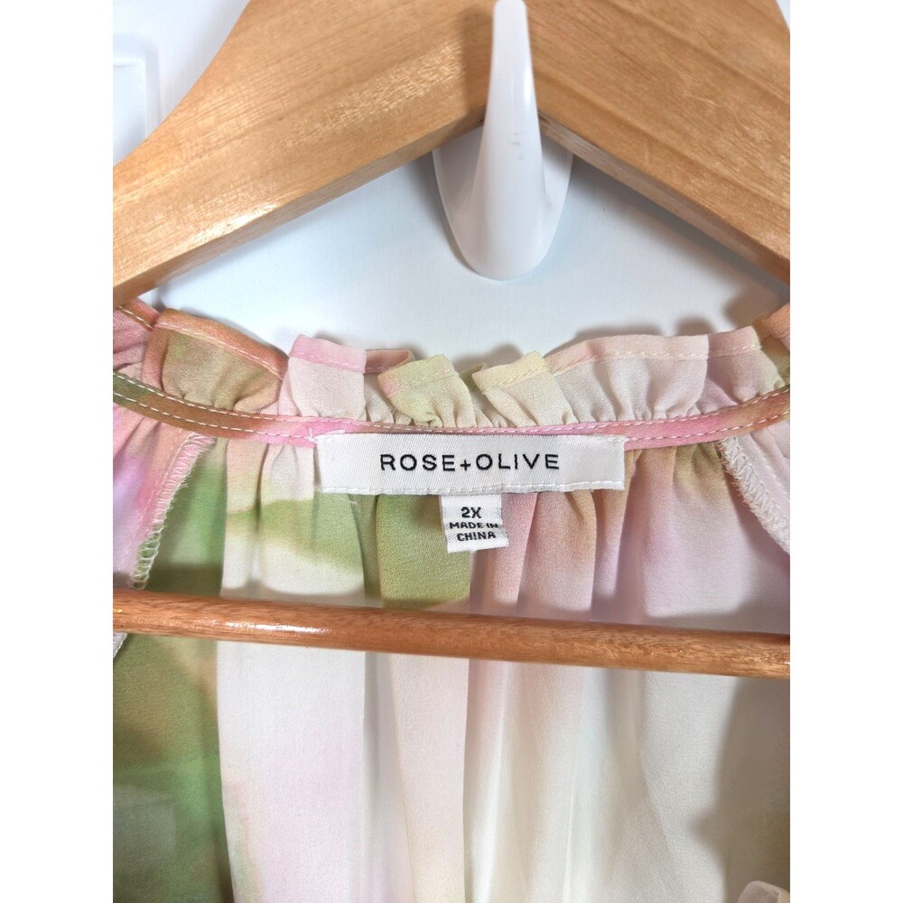 Rose & Olive Plus Size Short Sleeve Top Size 2X - Picture 2 of 5